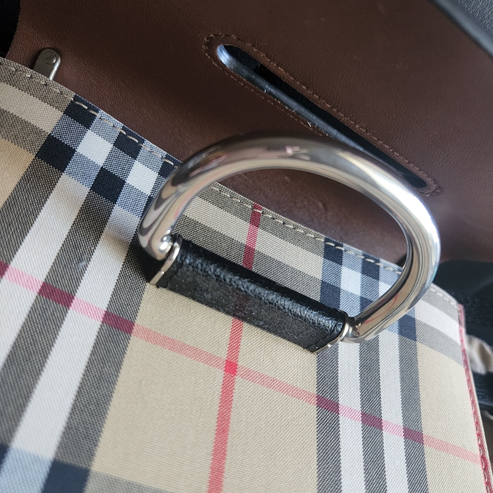 BURBERRY Goatskin Vintage Check Mini D-Ring Bag Black - Picture 14 of 16